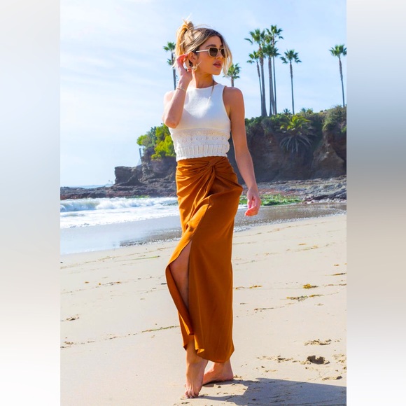Vici Dresses & Skirts - 🍁VICI TWISTED FRONT SLIT MAXI SKIRT…perfect for fall!